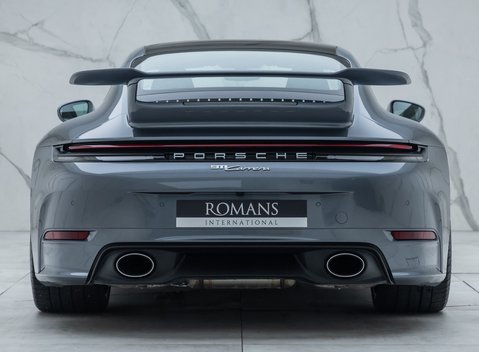 Porsche 911 Carrera (992.2) 8