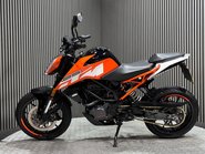 KTM Duke 2017 17K NEW MOT 125CC 15BHP NAKED BIKE 19