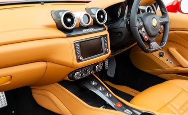 Ferrari California T 19