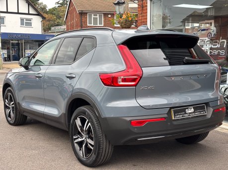 Volvo XC40 2.0 B3 MHEV Plus Dark SUV 5dr Petrol Hybrid DCT Auto Euro 6 (s/s) (163 ps) 2