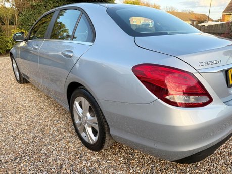 Mercedes-Benz C Class 2.1 C220d SE Saloon 4dr Diesel 7G-Tronic+ Euro 6 (s/s) (170 ps) 10