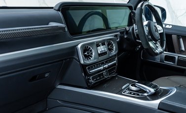 Mercedes-Benz G Class G63 AMG CARBON EDITION 17