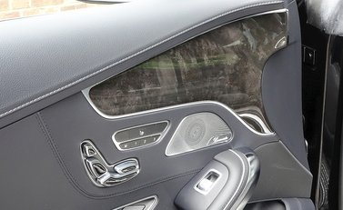 Mercedes-Benz S63 AMG Coupe 21