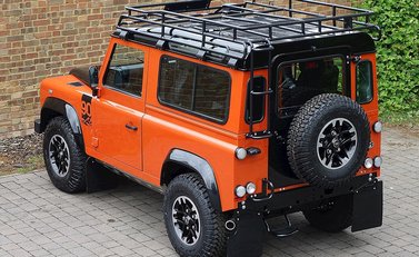 Land Rover 90 Adventure 14