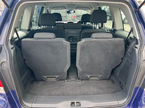 Vauxhall Zafira 1.6 16V Exclusiv Euro 5 5dr 29