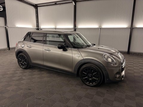 Mini Hatch 2.0 Cooper S Euro 6 (s/s) 5dr 52