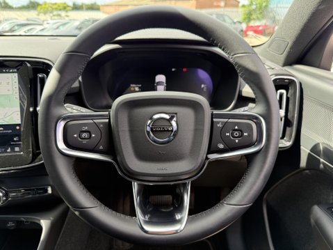Volvo XC40 Recharge Twin 82kWh Core SUV 5dr Electric Auto AWD (408 ps) 30