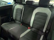 Volkswagen Golf 2.0 TSI BlueMotion Tech R Hatchback 3dr Petrol DSG 4Motion Euro 6 (s/s) (30 30