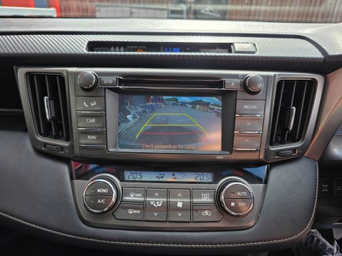 Toyota Rav 4 VVT-I INVINCIBLE Auto 17