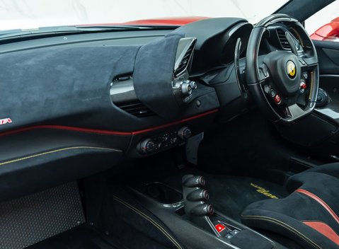 Ferrari 488 Pista 18