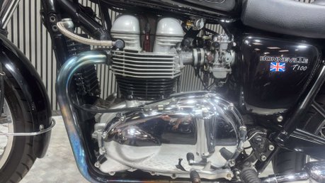 Triumph Bonneville 2004 ONLY 14K LONG MOT TOP BOX VERY CLEAN MODERN RETRO 790 53