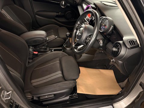 Mini Hatch 2.0 Cooper S Euro 6 (s/s) 5dr 4