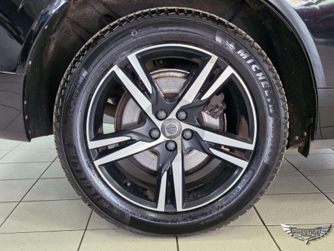 Volvo XC60 2.0 D5 PowerPulse R-Design Auto AWD Euro 6 (s/s) 5dr 77