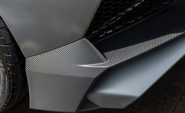 Lamborghini Aventador SV LP750-4 Roadster 32