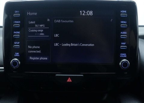 Toyota Yaris 1.5 Yaris Design HEV CVT 5dr 28