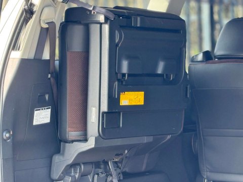 Toyota Alphard V6 4WD TOWBAR 81