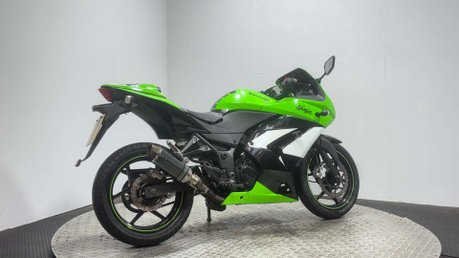 Kawasaki Ninja 2010 24K 33BHP 250CC SPORTS BIKE PROJECT SPARES OR REPAIR 2