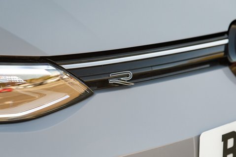 Volkswagen Golf R-LINE TSI 12