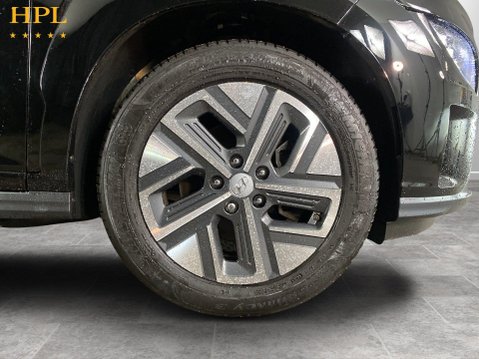 Hyundai KONA 39kWh Premium SUV 5dr Electric Auto (10.5kW Charger) (136 ps) 10