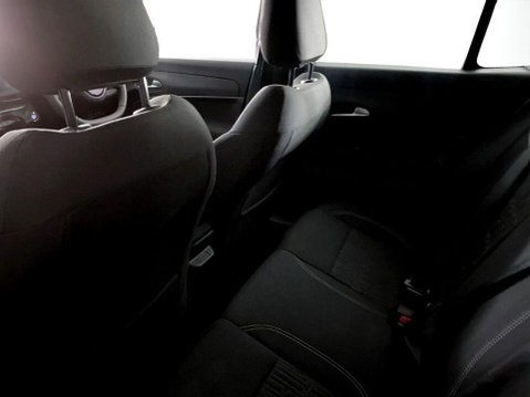 Fiat 600 1.2 MHEV SUV 5dr Petrol Hybrid e-DCT Euro 6 (s/s) (100 ps) Air Con - Alloys 19