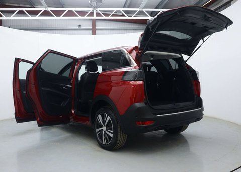 Peugeot 5008 1.2 PureTech Allure SUV 5dr Petrol EAT Euro 6 (s/s) (130 ps) 52