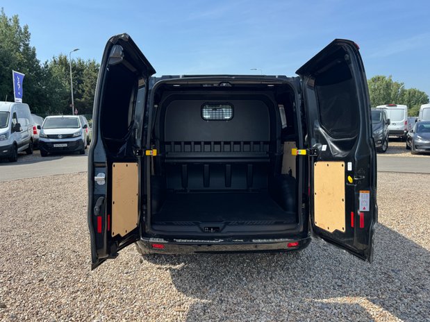 Ford Transit Custom Crew Cab [SOLD MT] AUTO SWB L1H1 Limited 300 Air Con Cam EURO 6 NO VAT 9