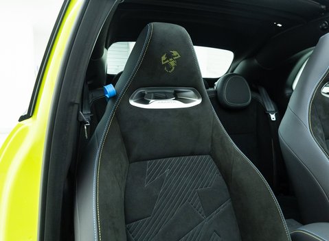 Abarth 500e Scorpionissima Cabrio 15