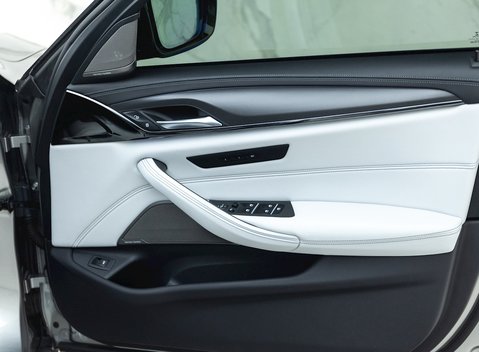 BMW M5 Competition 19