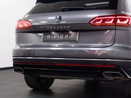 Volkswagen Touareg 3.0 Touareg V6 Black Edition TDI Auto 4WD 5dr 12