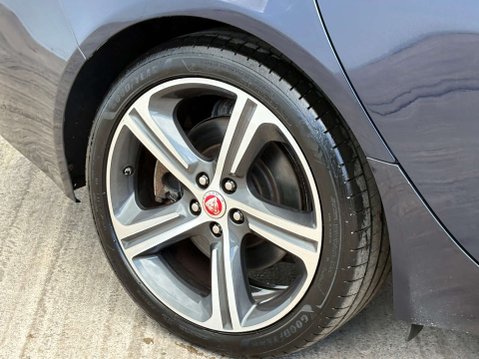 Jaguar XF 2.0 XF Portfolio D AWD Auto 4WD 5dr 10