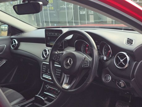 Mercedes-Benz GLA 1.6 GLA180 GPF Urban Edition SUV 5dr Petrol 7G-DCT Euro 6 (s/s) (122 ps) 46