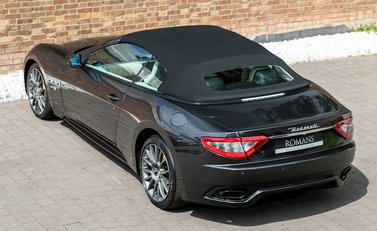 Maserati Grancabrio Sport 6
