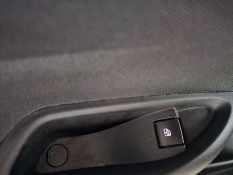 Vauxhall Astra 1.4 Astra SRi Nav T 5dr 37