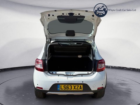 Dacia Sandero Stepway 0.9 TCe Laureate Euro 5 5dr 25