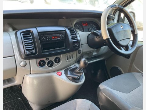 Renault Trafic 2.0 TD dCi SL27 Panel Van 4dr Diesel Manual L1 H1 (214 g/km, 115 bhp) 31