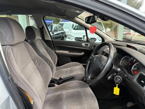 Peugeot 307 1.6 16v SE 5dr (a/c) 16