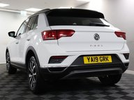 Volkswagen T-Roc DESIGN TSI 29