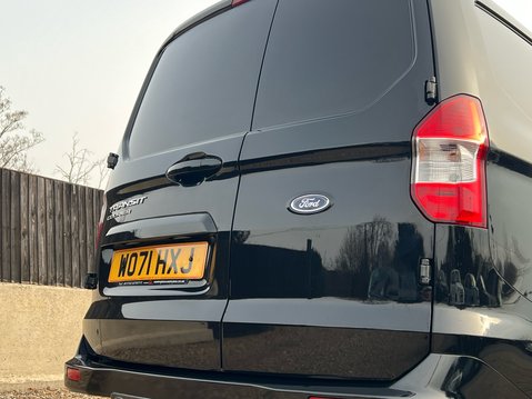 Ford Transit Courier SPORT TDCI 18