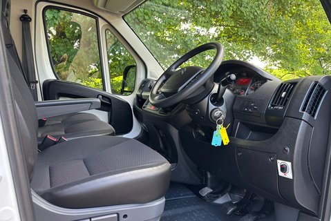 Citroen Relay 35 L3 130ps Luton with Tail Lift - Air Con 15