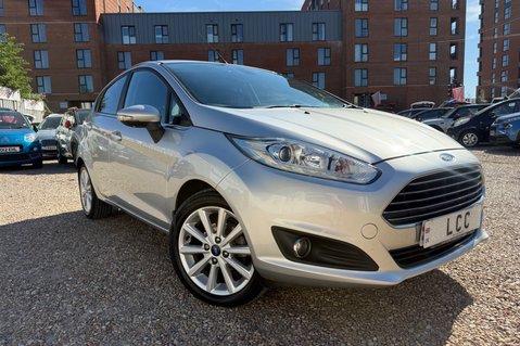 Ford Fiesta TITANIUM,,FORD SYNC,.ONLY £20;00 R:TAX,,STUNNING EXAMPLE  8