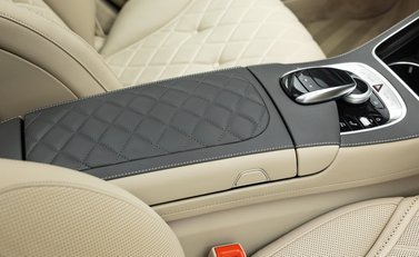 Mercedes-Benz S Class S650 MAYBACH 44