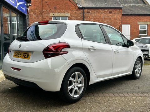 Peugeot 208 ACTIVE 3