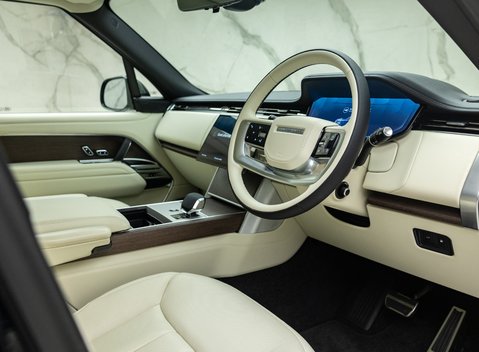 Land Rover Range Rover P550e AUTOBIOGRAPHY 13