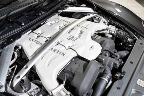 Aston Martin DBS V12 VOLANTE. FULL ASH. CARBON EXT. CERAMIC BRAKES. BANG & OLUFSEN. 51