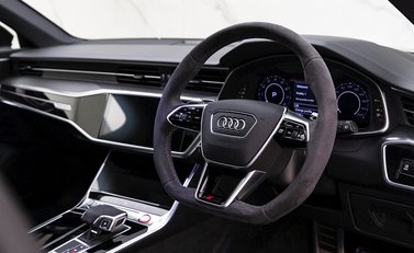 Audi RS6 Avant Carbon Black 9