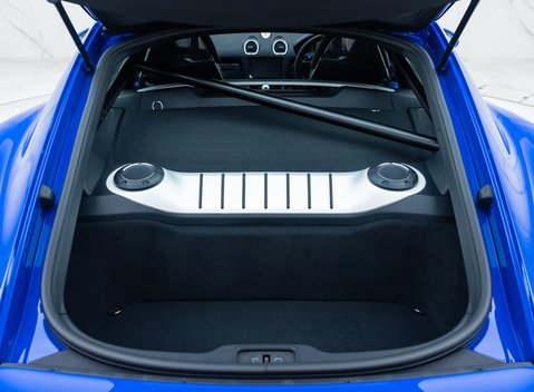 Porsche Cayman GT4 (718) 38