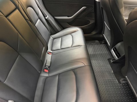 Tesla Model 3 Standard Range Plus Auto RWD 4dr 40