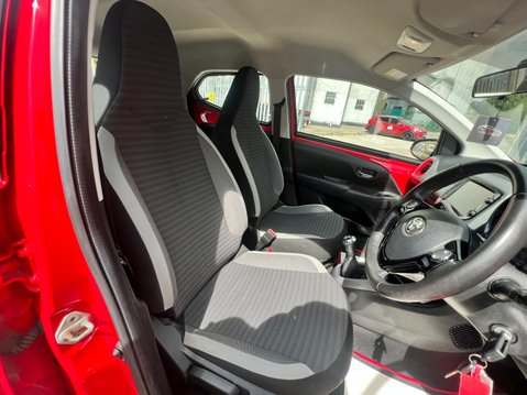 Toyota Aygo VVT-I X-PLAY 27