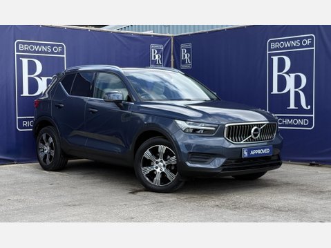 Volvo XC40 1.5 T3 Inscription SUV 5dr Petrol Auto Euro 6 (s/s) (163 ps) 1