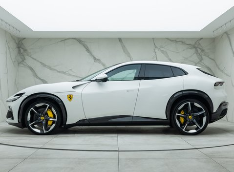 Ferrari Purosangue 4